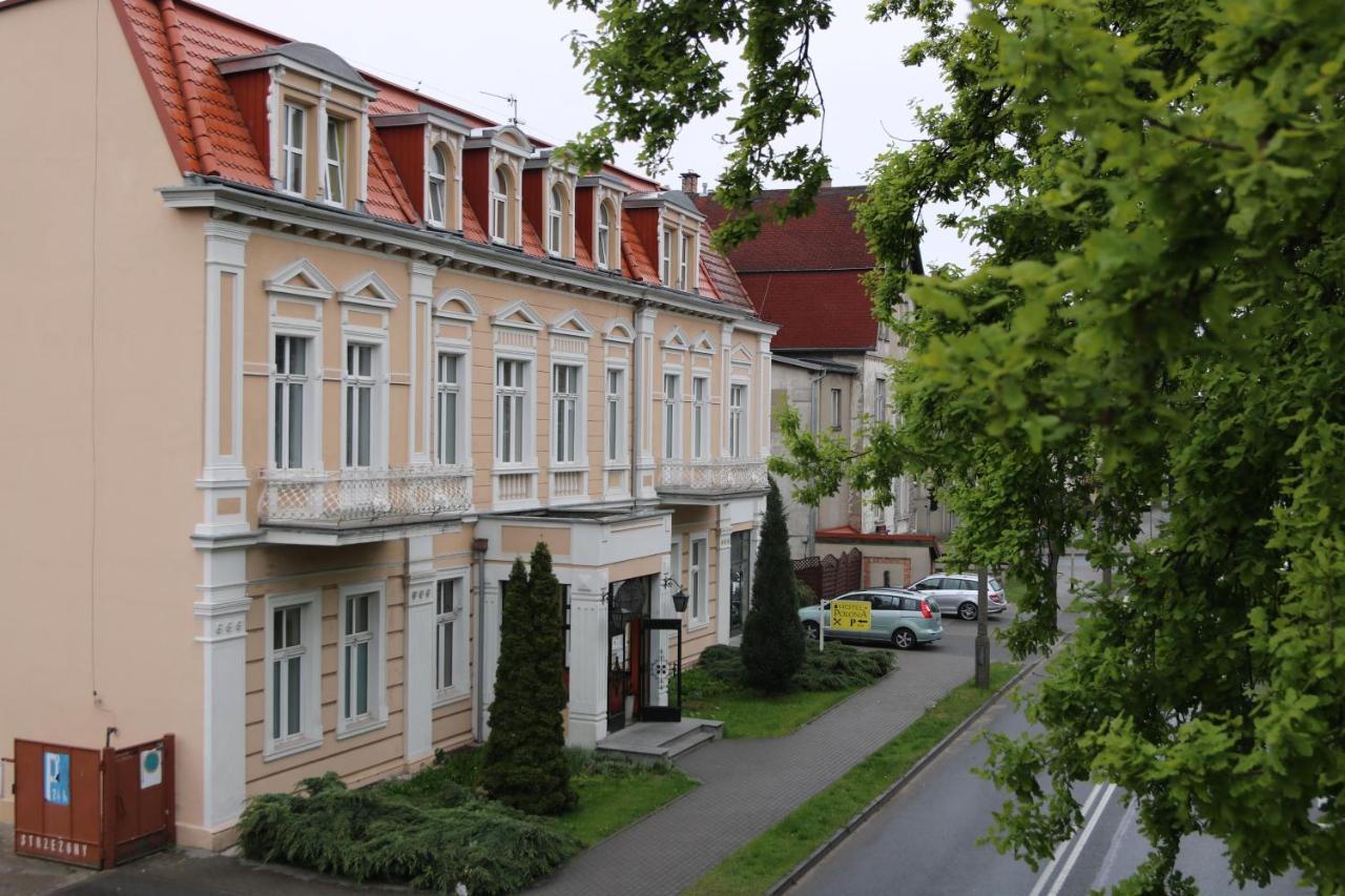 Hotel Polonia Chojnice Exterior foto